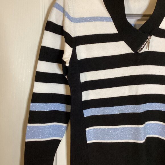 Laura Petites Women's Pullover Sweater V-Neck Size P/S  Blue Black White Stripes - Picture 2 of 7